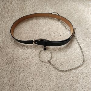 Chain and ring detail black belt